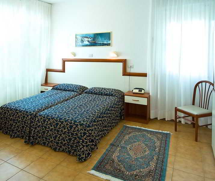 Hotel Bolivar Lido di Jesolo Bagian luar foto
