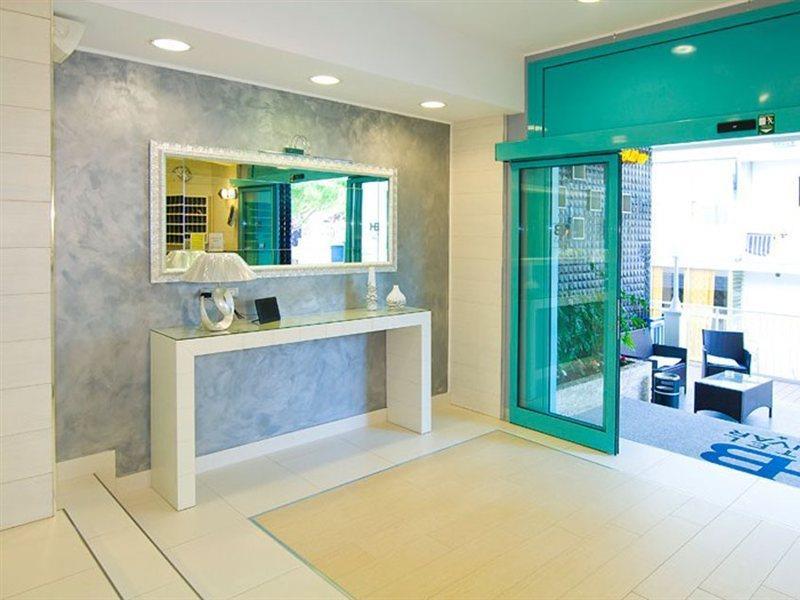 Hotel Bolivar Lido di Jesolo Bagian luar foto