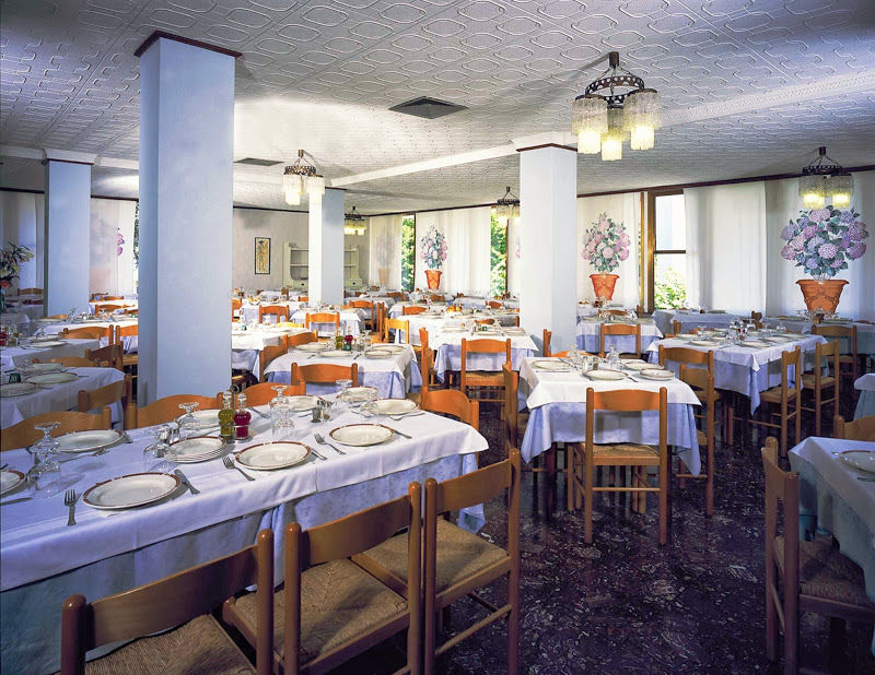 Hotel Bolivar Lido di Jesolo Bagian luar foto