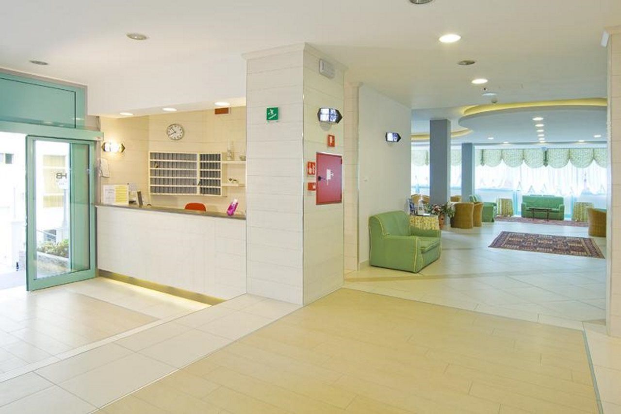 Hotel Bolivar Lido di Jesolo Bagian luar foto