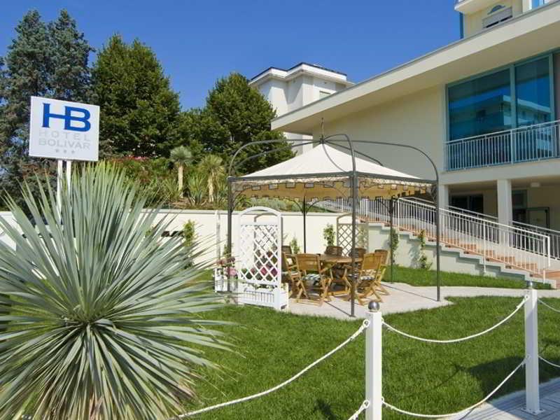 Hotel Bolivar Lido di Jesolo Bagian luar foto