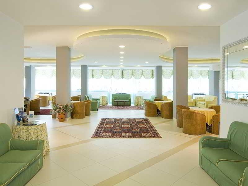 Hotel Bolivar Lido di Jesolo Bagian luar foto